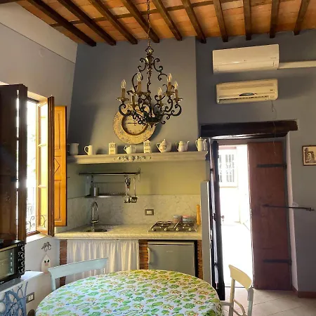 Terrazza Nel Centro Storico Tatil Evi Barga